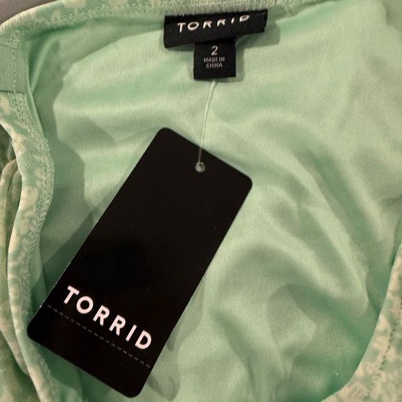 NWT Torrid 2 Tank Top Bundle Size 2X. Stretch Mesh Cropped Shirred Camis - Picture 10 of 14